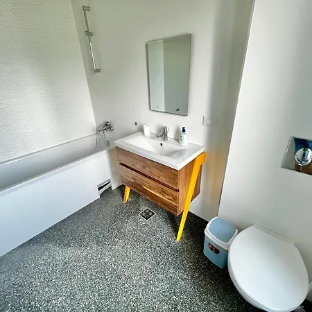 Blue Bike Seaview Apartment Mamaia
