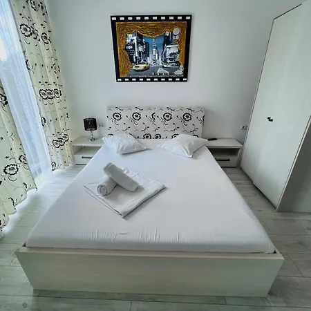 Blue Bike Seaview & * Mamaia