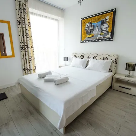 Blue Bike Seaview & * Mamaia