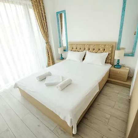 Blue Bike Seaview & * Mamaia