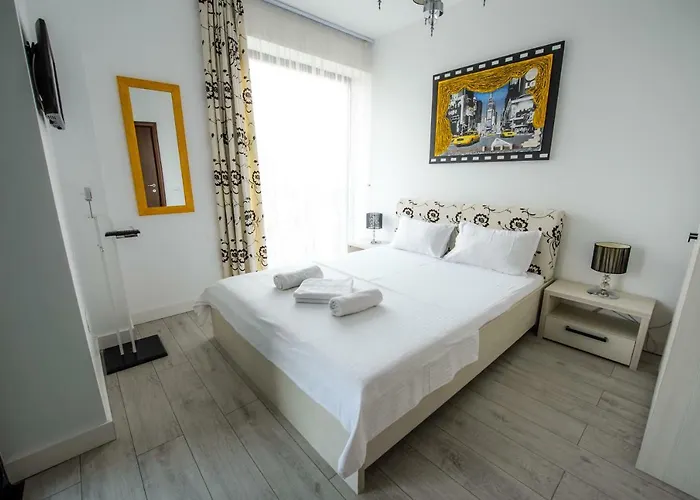 Blue Bike Seaview & *