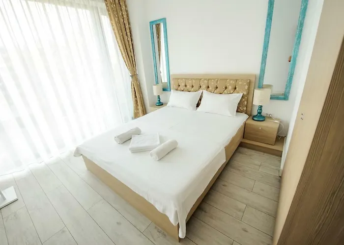 Blue Bike Seaview & * Mamaia